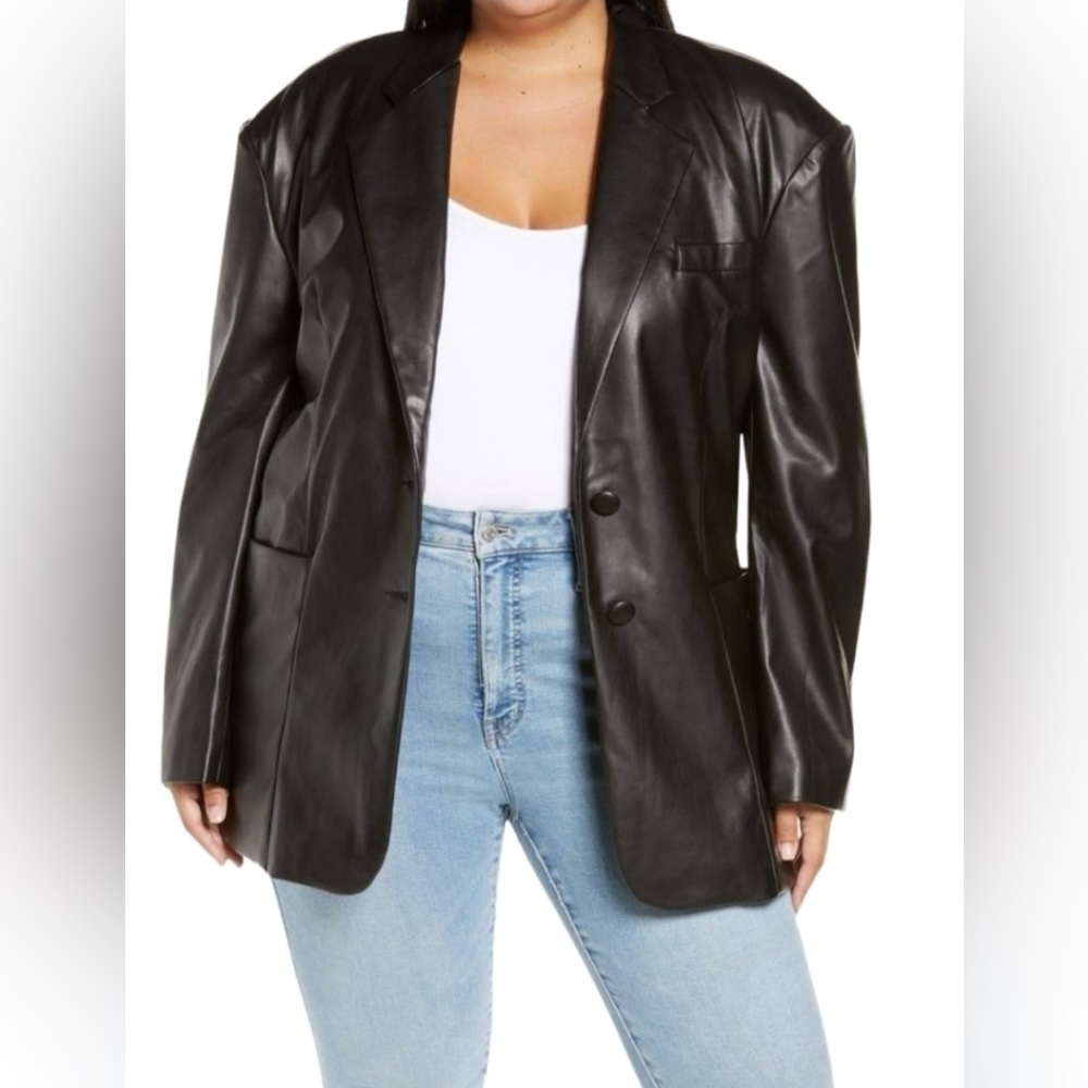 AFRM Agnes Faux Leather Oversized Blazer - like new condition - sold out! - Picture 7 of 9